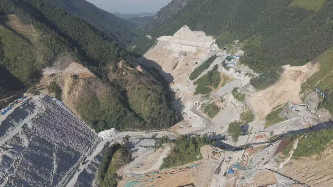 广西抽蓄电站群“十五五”首次截流顺利完成