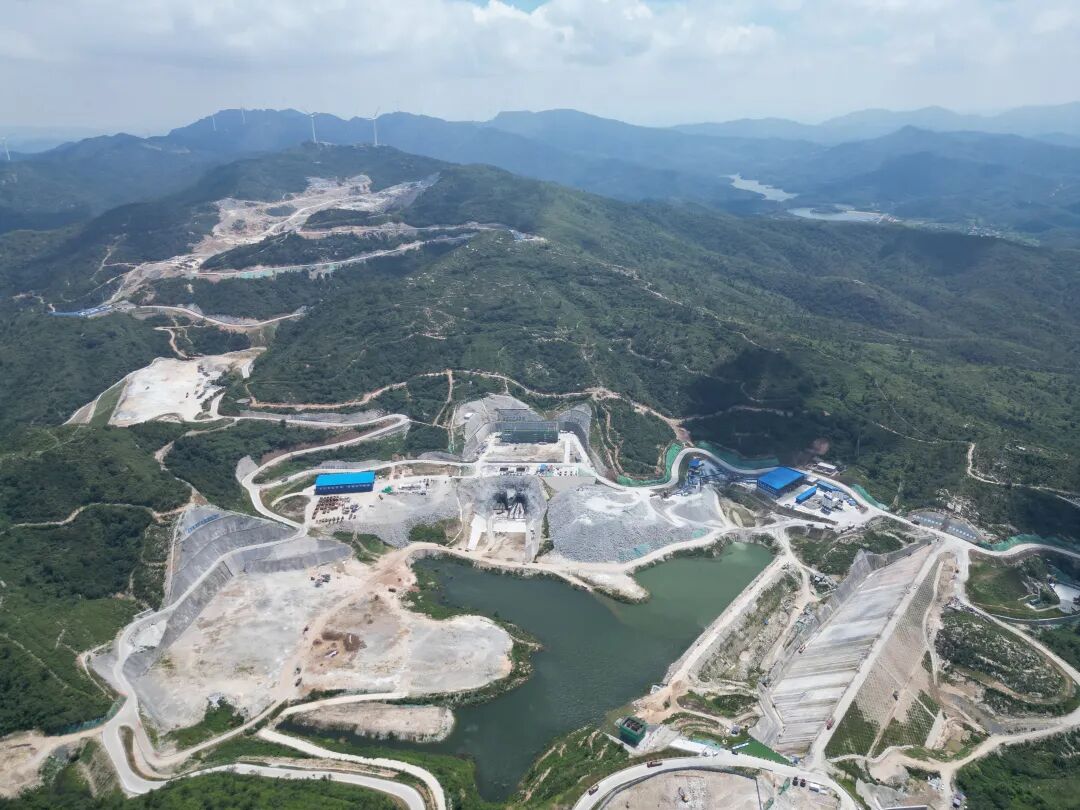 冲刺“下半场” | 湖北大悟抽水蓄能电站上水库大坝面板混凝土浇筑全部完成