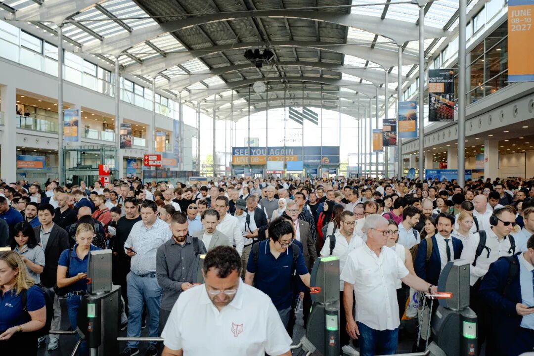 亮相Intersolar Europe 2026：从高效组件到场景服务，中建材浚鑫重塑绿色价值