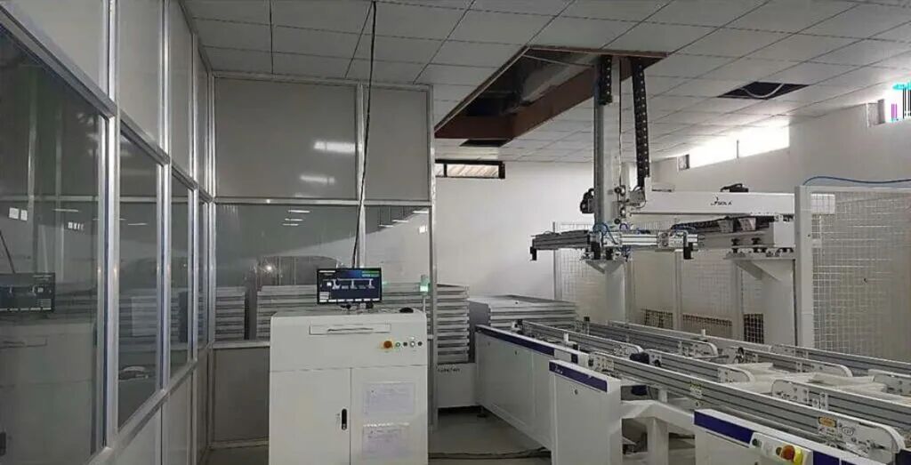 投资10亿建设光伏电池工厂!