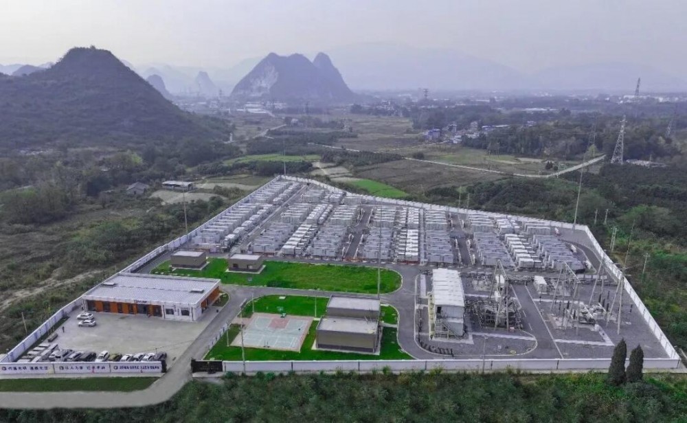 广西首个大型构网独立储能电站成功并网
