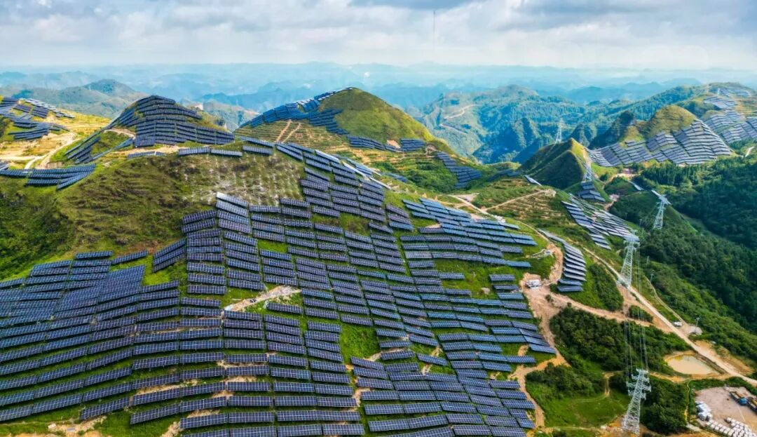 中节能太阳能公司贵州福泉200MW农业光伏电站项目全容量并网