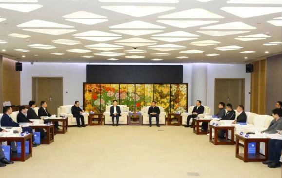 南京市市长李忠军会见江苏省青年商会会长朱钰峰