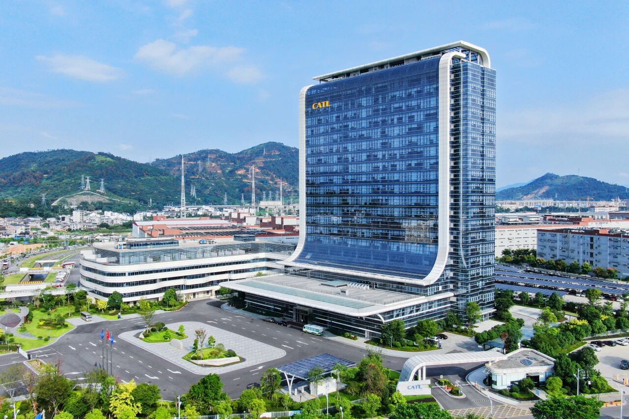 ESG评级再获国际认可,宁德时代首入标普全球年鉴