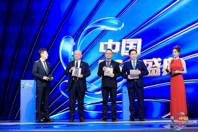 周六21:30锁定CCTV-2,李振国携隆基BC亮相“2026中国ESG盛典”