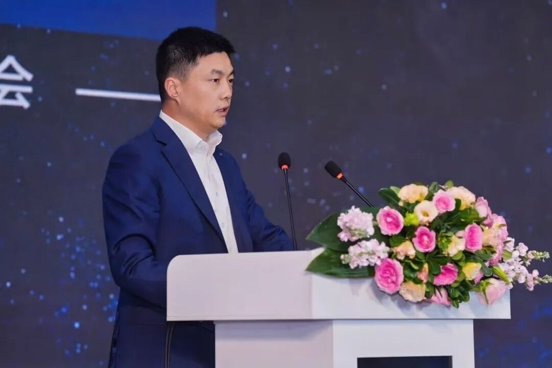 再见少年拉满弓 ——专访鞠霞与 TCL中环的光伏进击之路