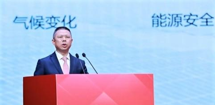 高纪凡:光伏行业正迈入技术、品质、价值竞争的新阶段