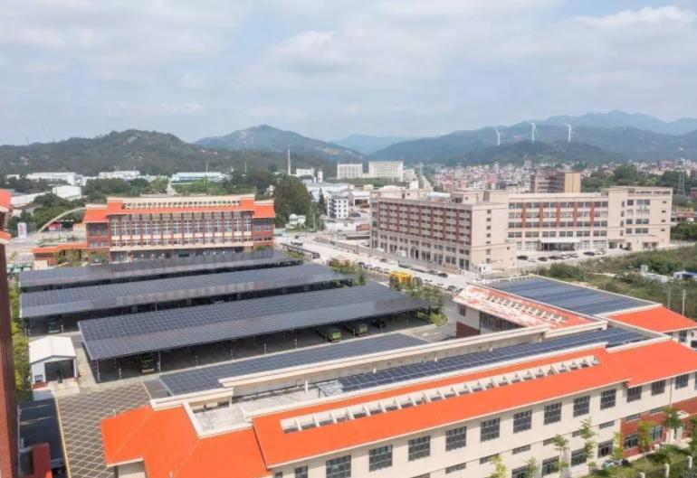 福建最大公交园区“光伏+充电桩”一体化项目成功并网运行