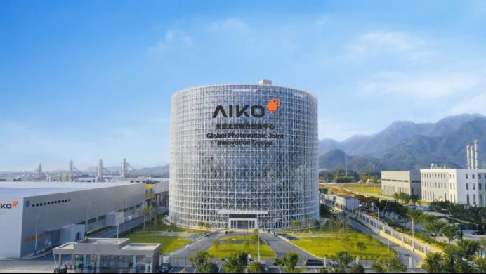 独家中标京能准旗库布齐沙漠基地一期项目，爱旭ABC硬核实力助力“沙戈荒”大基地建设！