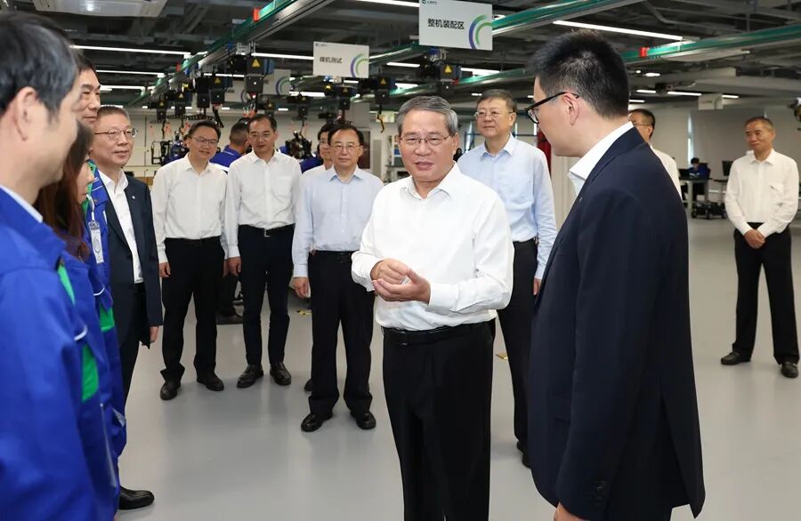 李强在上海调研时强调 加快培育壮大新兴产业和未来产业 持续做大做强先进制造业