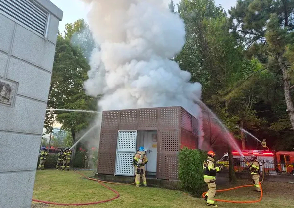两日连发两起储能安全事故 韩美相继发生锂电起火事件