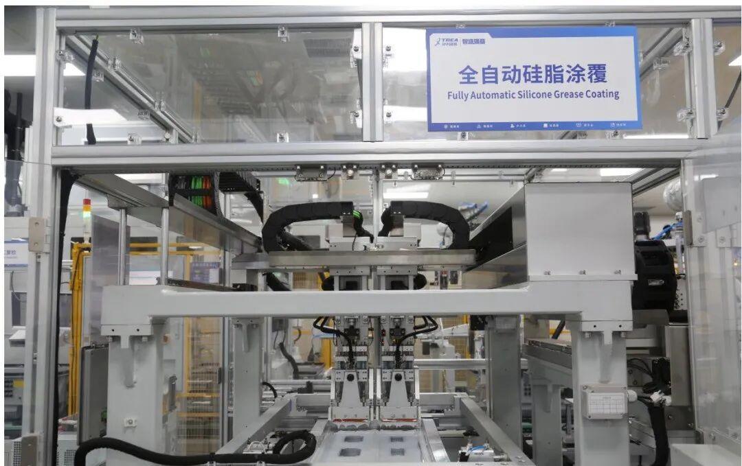 产线装上“火眼金睛”，把硅脂涂覆良率干到99.5%！