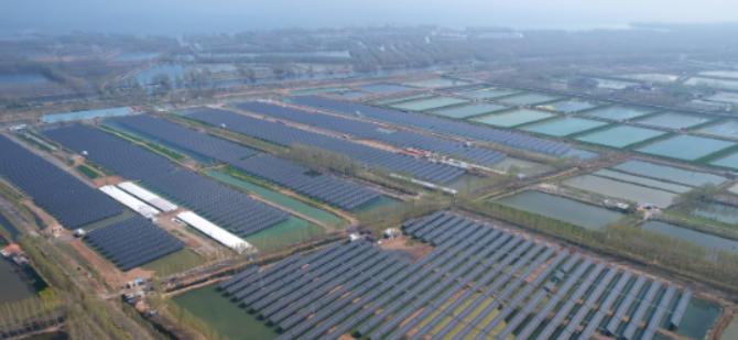 中建三局承建的华润电力江苏沛县智慧能源光伏基地项目(二期第一批)全容量并网发电
